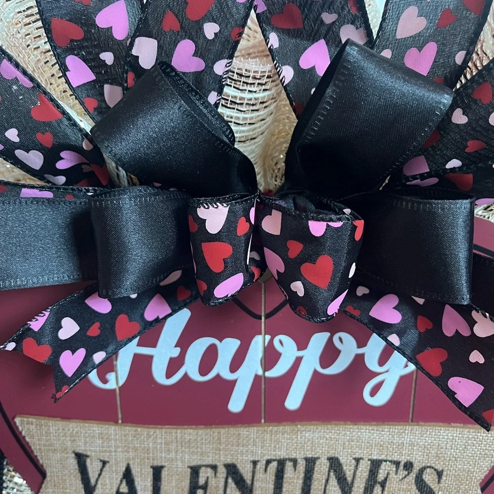 Happy Valentines Day Heart Shaped Wreath 22” Pink Red Black Indoor Or Outdoor